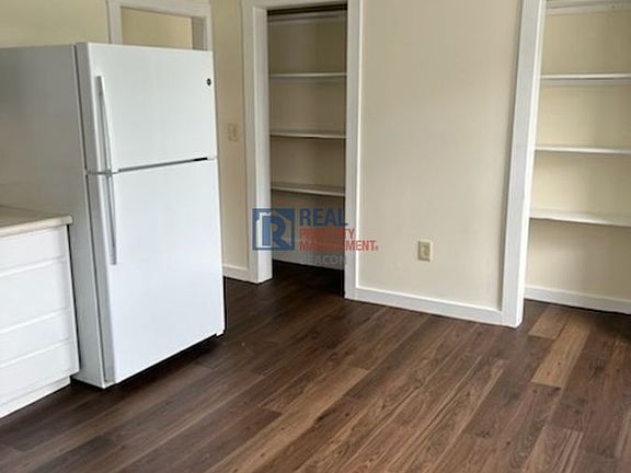 3rd image of 56 Lantern Ln APT 4