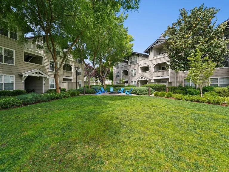 The Presidio Apartments — Photo 43
