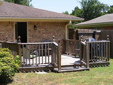 2nd image of 404 NW 5th St