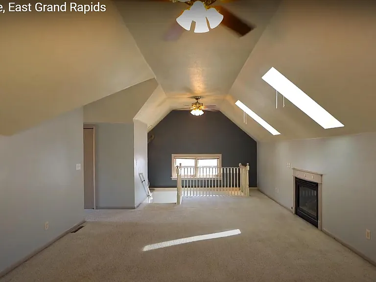 669 Lake Dr SE #1 — Photo 5