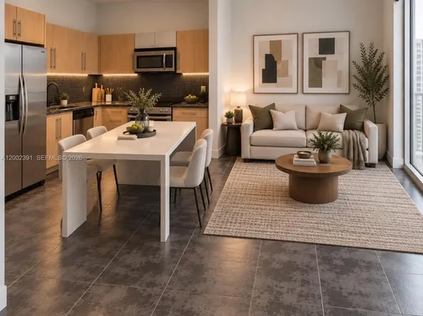 300 S Biscayne Blvd #Penthouse 3903, Miami, FL 33131
