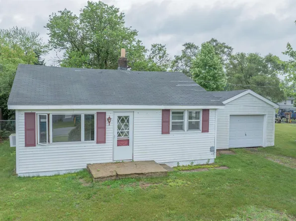 203 Silver St, North Judson, IN 46366