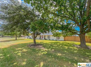 201 W Avenue A, Jarrell, TX 76537