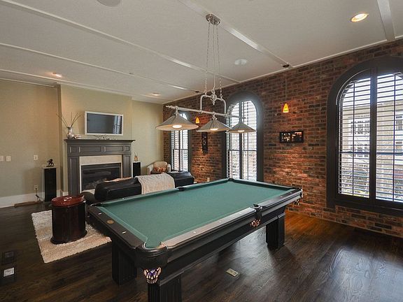 GREAT GREAT ROOM SPACE!