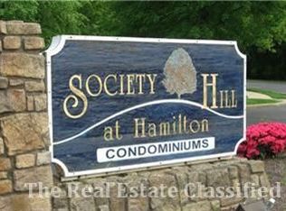 10 Holly Ct, Hamilton, NJ 08619