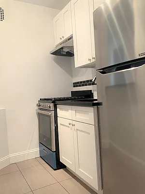 Rented by Dynamik Realty | media 11