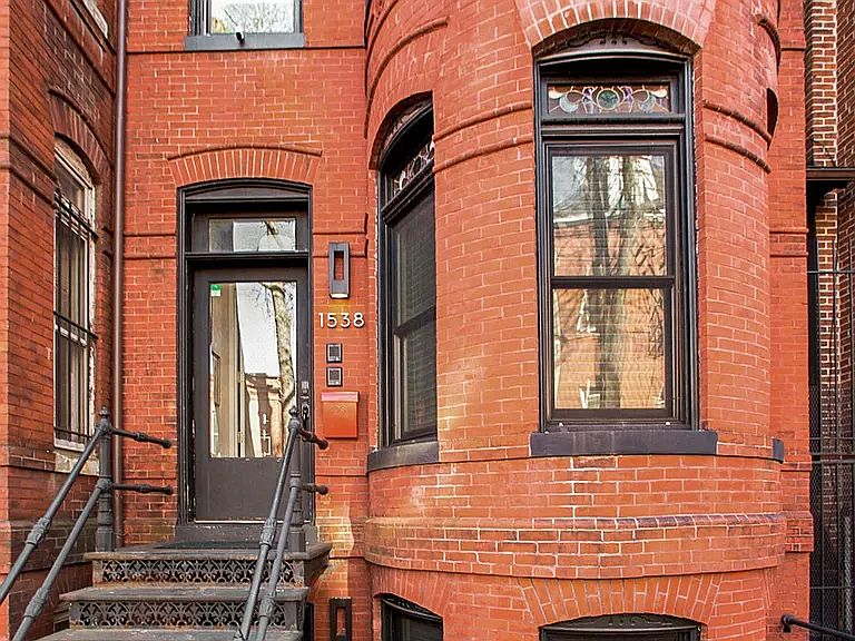1st image of 1538 Swann St NW #2