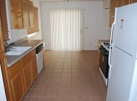 3rd image of 4824 River Splash Ave