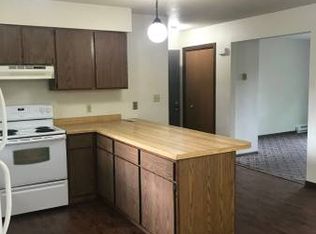 2714 Bongey Dr APT 1, Menomonie, WI 54751