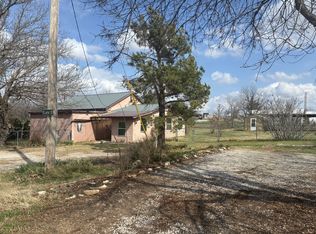 111 Lamar St, Olney, TX 76374