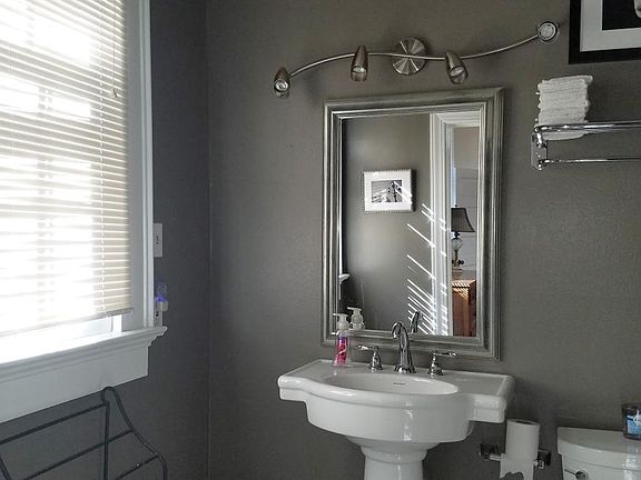 2nd image of 3206 Saint Charles Ave APT 6