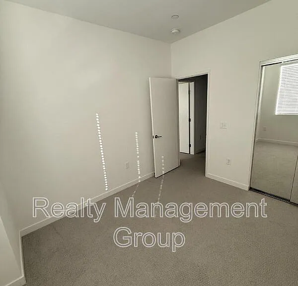 5480 Shorefront Dr #163 — Photo 24