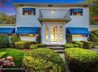 1190 Gino Merli Dr, Peckville, PA 18452