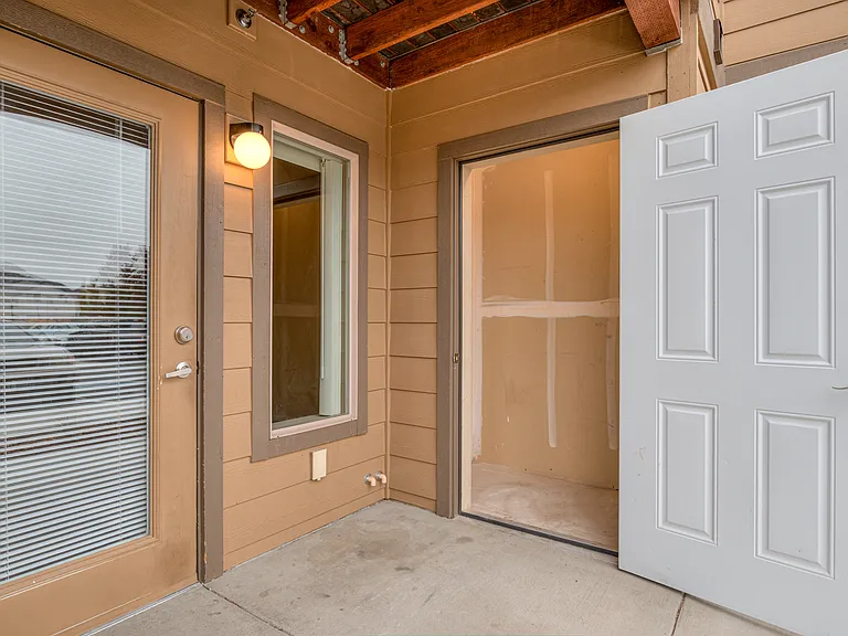 Wild Horse Mesa Apartments — Photo 38