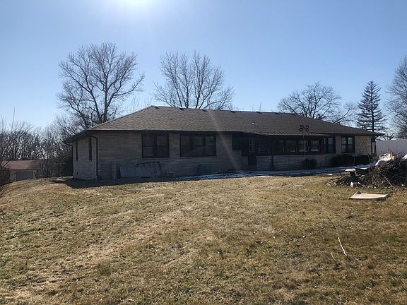 4th image of 814 1st Ave