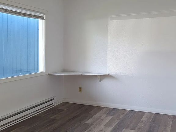 3rd image of 2812 Cottonwood Ave Unit 7