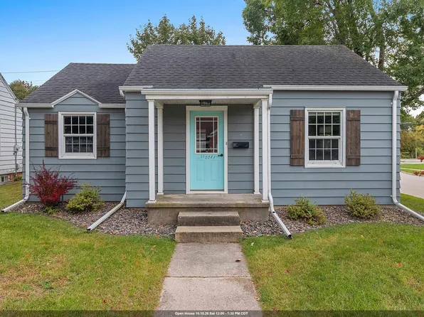 2241 La Follette Ave, Manitowoc, WI 54220