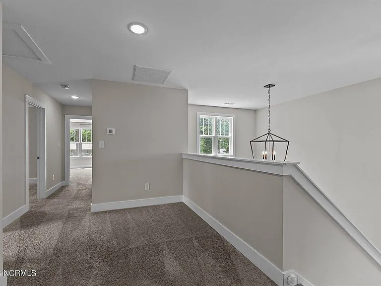 139 Crestview Rd — Photo 28