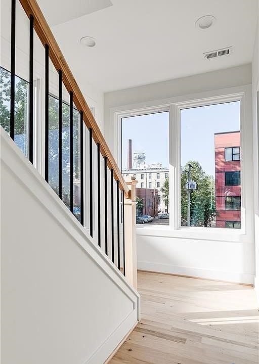 1st image of 220 N 20th St #1