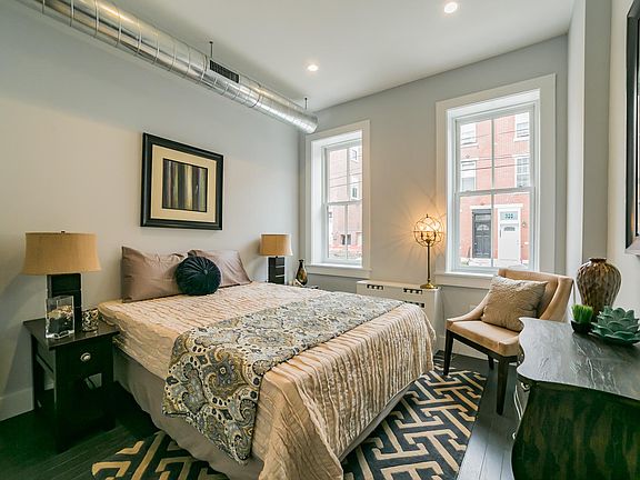 5th image of 335 Dickinson St #1
