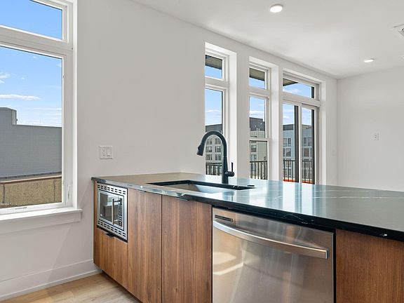 5th image of 1801 N 2nd St #401