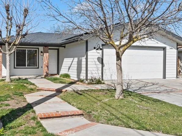 366 N Duke Ave, Clovis, CA 93612