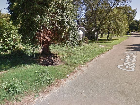 5th image of Garland Ave E