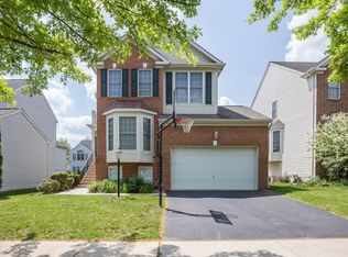 25933 Flintonbridge Dr, Chantilly, VA 20152