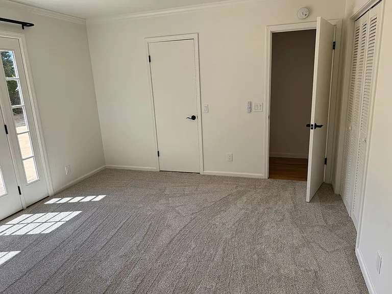 21 Village Dr — Photo 11