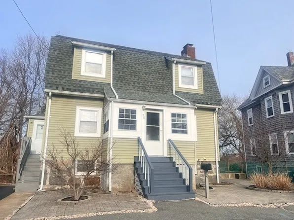 26 Lawrence St, Quincy, MA 02169