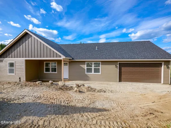 207 Palamino Ct, Pinehurst, ID 83850