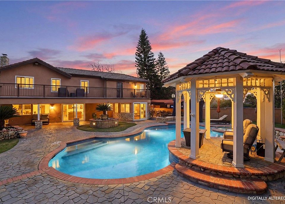 1st image of 1210 Versailles Cir