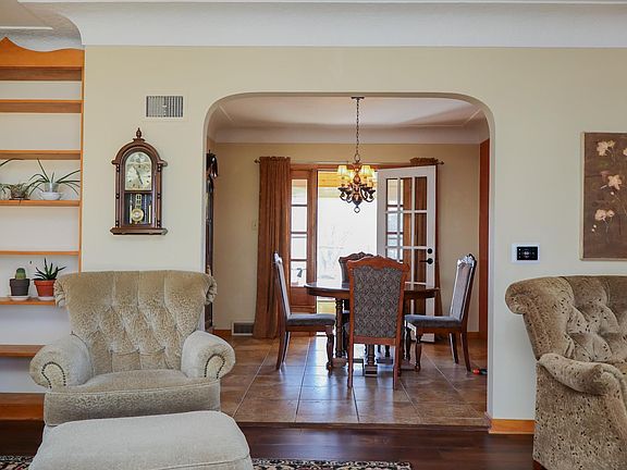 5th image of 263 Byrnbrae St