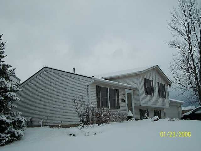 1st image of 301 Applewood Ln