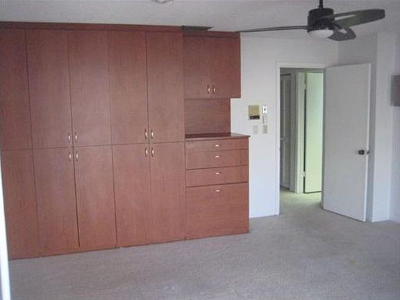 3rd image of 7075 SW 67th Ave