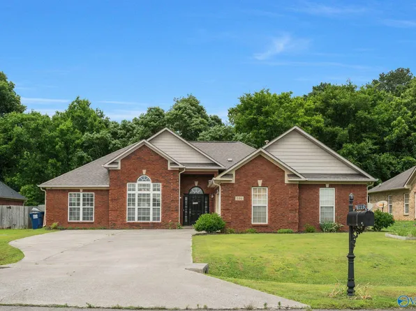 146 Appleberry Ln, Harvest, AL 35749