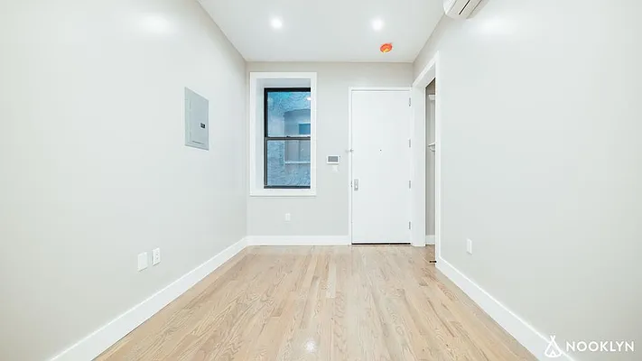 Rented by Nooklyn NYC LLC | media 25