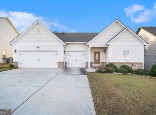 276 Villa Grande Dr, Locust Grove, GA