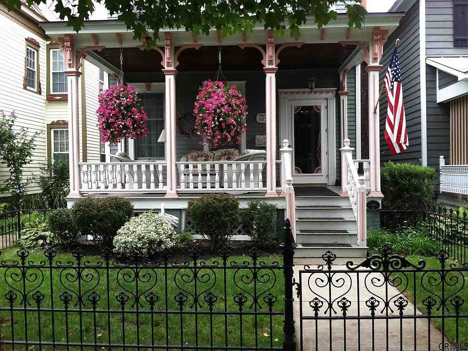 1st image of 167 Caroline St