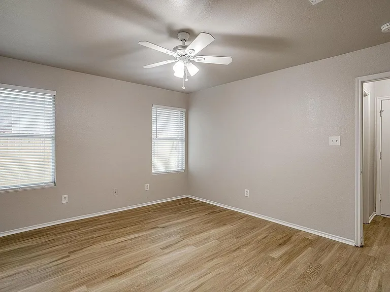 2616 Castle Rd — Photo 6