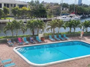 401 Golden Isles Dr APT 203, Hallandale, FL 33009