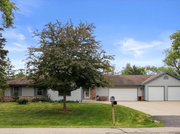 S88W22535 Willow COURT, Big Bend, WI 53103