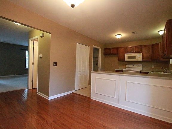 5th image of 278 Carmel Woods Dr