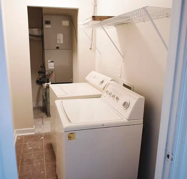 301 S Pine St #B — Photo 7