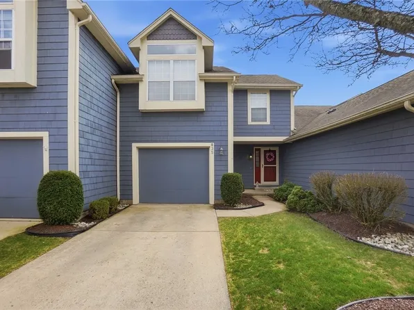 835 Cobblestone Dr, Troy, OH 45373