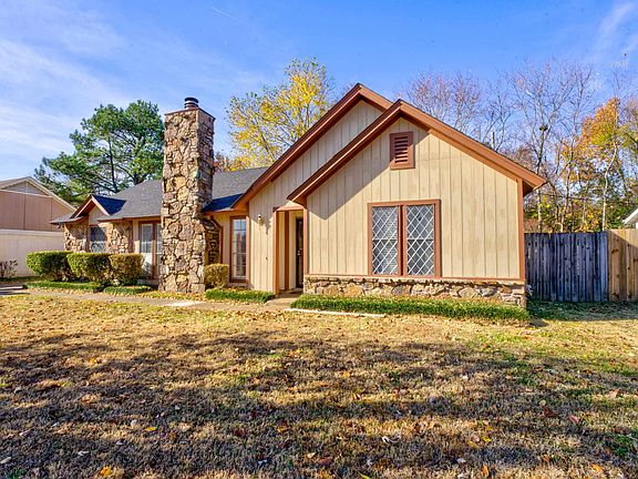 3rd image of 3361 Hallshire Dr