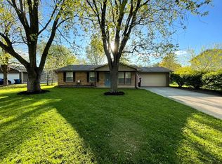 3725 S Beechwood Ave, Springfield, MO 65807