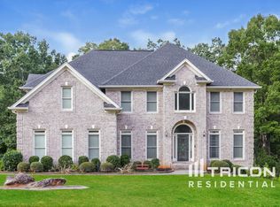 209 Lassiter Dr, Ellenwood, GA 30294