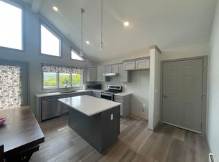 286 Kittle Rd #A, Lanesborough, MA 01237