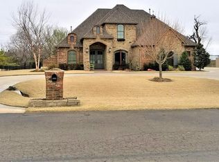 8916 Legacy Crossing Dr, Oklahoma City, OK 73169